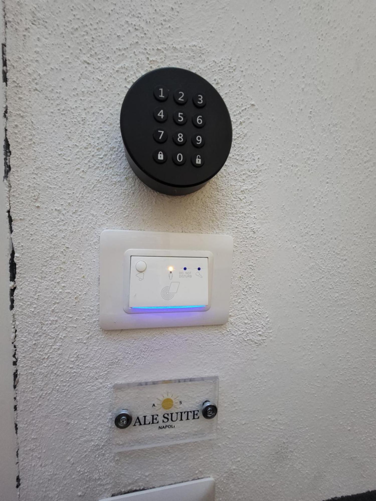 Alesuite Neapel Exterior foto